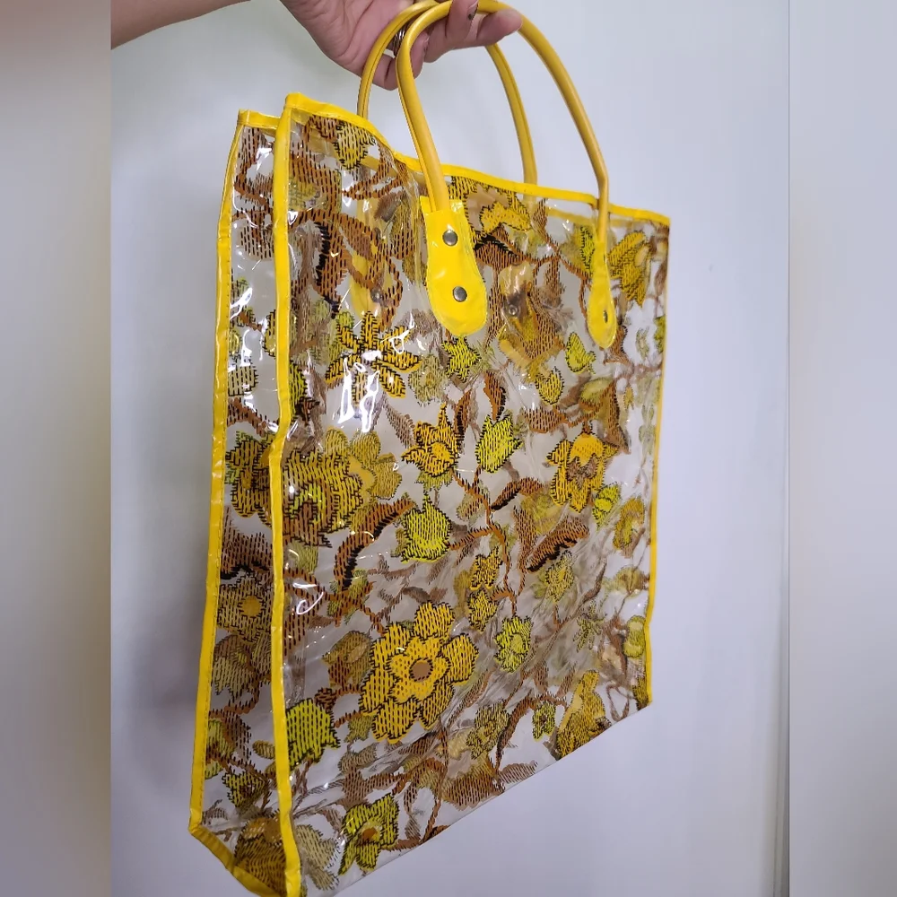 Vintage 70s vinyl tote beach bag/ book tote yellow flowers - Picture 5 of 5